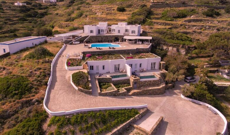 Pino Di Loto Luxury Apartments