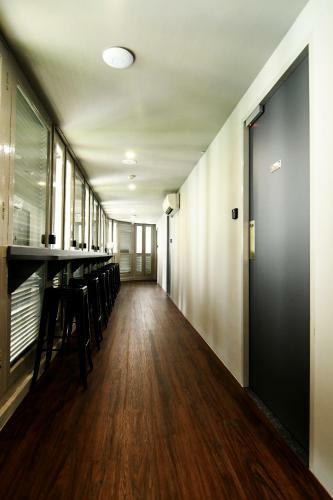 Wink Capsule Hostel @ Downtown (Sg Clean)