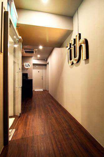 Wink Capsule Hostel @ Downtown (Sg Clean)