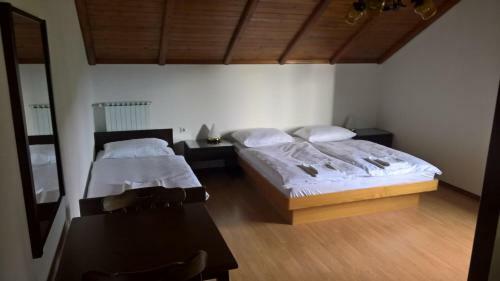 Bed & Breakfast Gostilna Lokve
