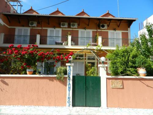 Konstantinos Apartments