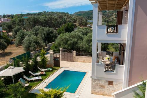 Villa Harmony-crete Residences