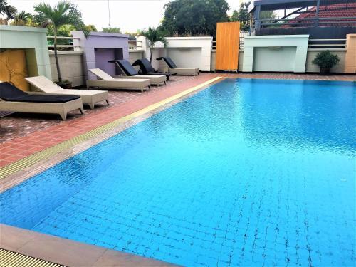 Corner Studio 47 Sq M Apartment At Angket