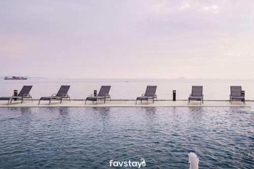 Rodina Jomtien Beach Pattaya Hotel