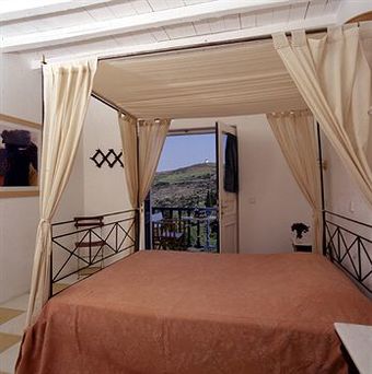 Hotel Lefkes Village