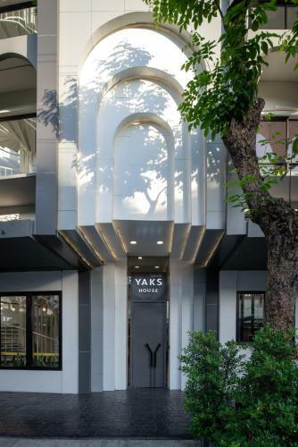 Yaks House Hostel