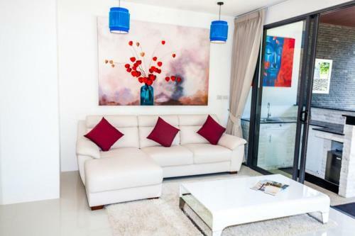 3 Bedroom Contemporary Pool Villa Mandina
