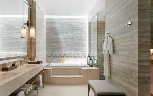 Hotel V Villas Phuket - Mgallery