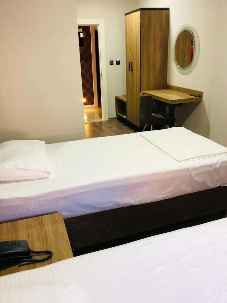 S�vari Hotel