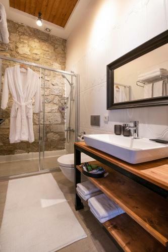 Hotel V?no Ala�ati