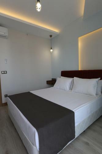 Theluna Suite Hotel