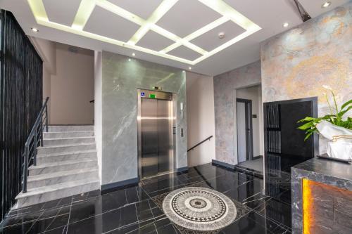 Melanj Airport Hotel
