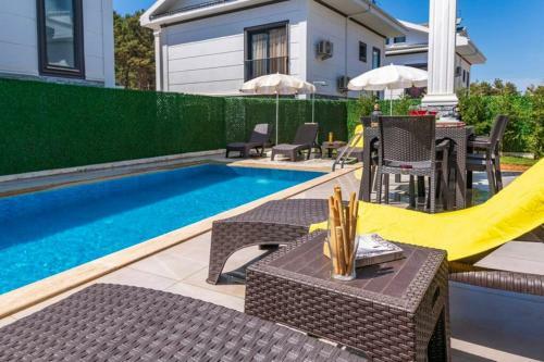 Villa Violet-4 Bedroom Holiday Villa-�l�deniz