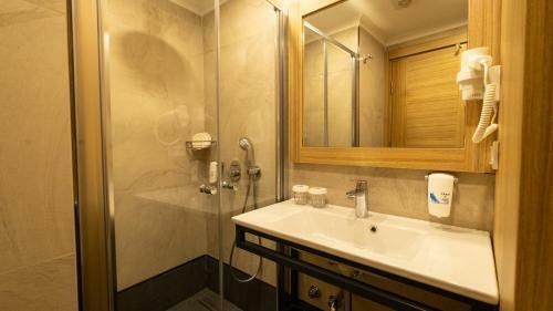 Alesta Midtown Apart Hotel