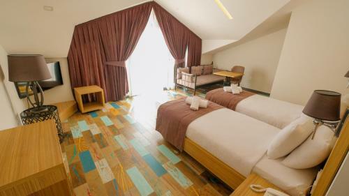 Alesta Midtown Apart Hotel