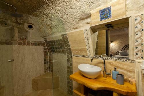 Vintage Cave House Hotel