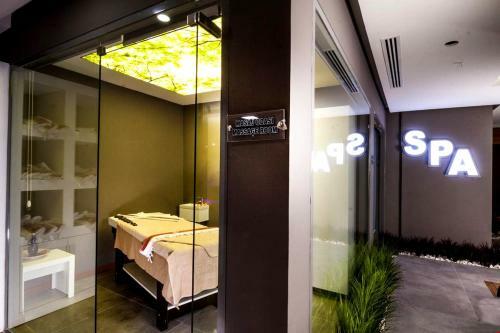 Majura Hotel Business
