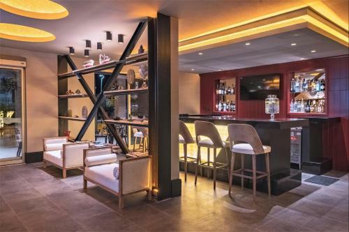 Hotel Marina Bay G�cek