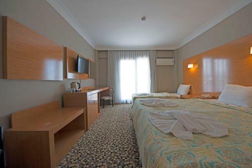 Hotel Ayma Beach Resort
