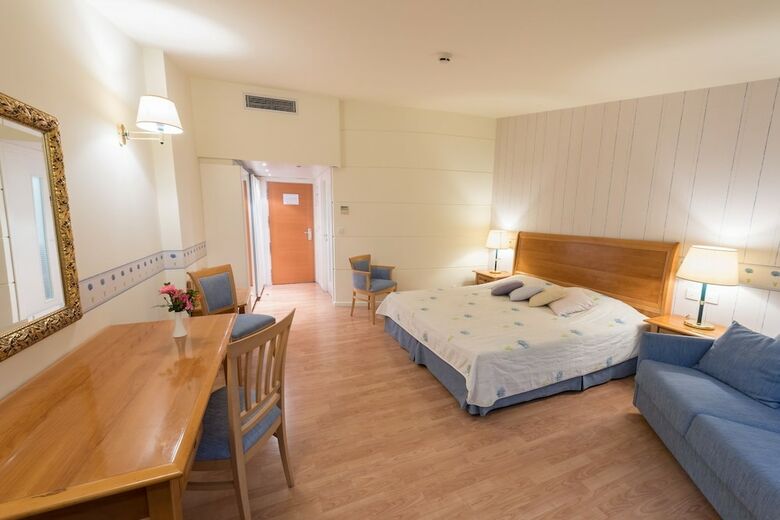 Hotel Poseidon Palace