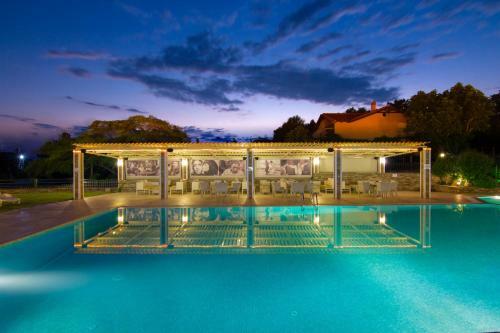 Aparthotel Ismaros Hotel