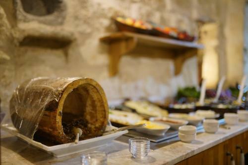 Hotel Taru Cave Suites