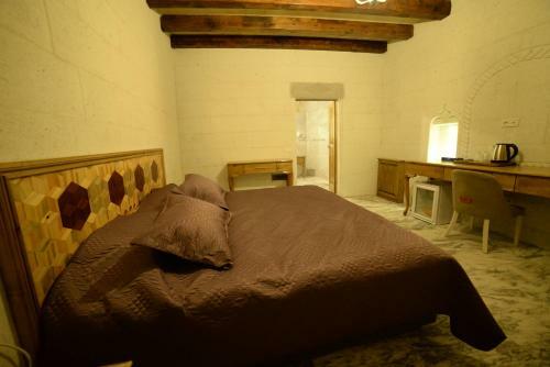 Crassus Cave Hotel