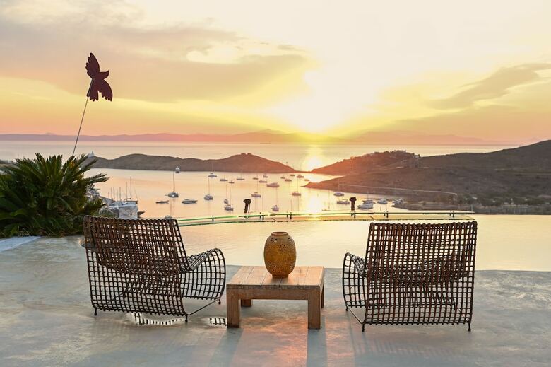 Hotel Aigis Suites