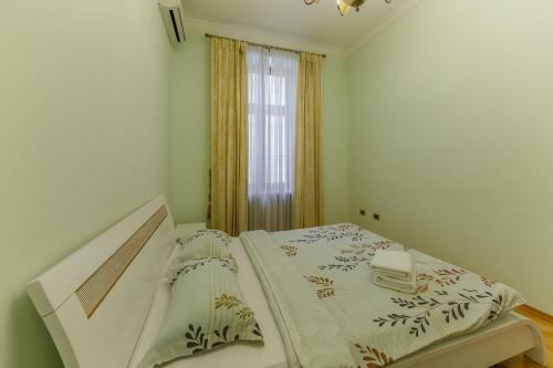 Huge 3 Bedroom Apartment Next To Gulliver & Synagogue