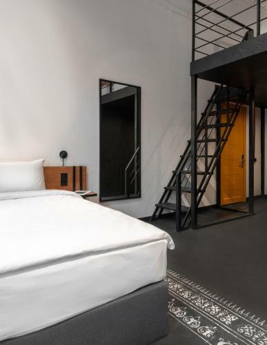 Globe Runner Hotel & Hostel Kyiv City Center