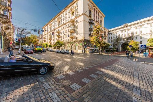 2-room Apartment Near Khreshchatyk And Golden Gate