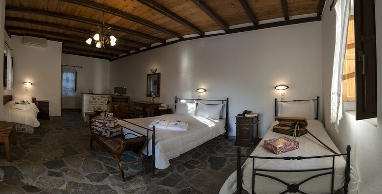 Hotel Limeni Village