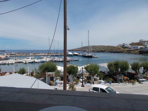 Hostal Anerousa