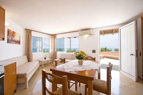 Aparthotel Mythos Beach Hotel Apartments