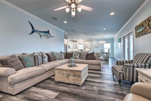 Luxe Spacious Stilted Home With Kayaks Walk To Beach
