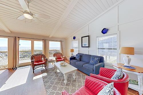 Beachside ?daydream Hideaway? W/ Vast Gulf Views Home