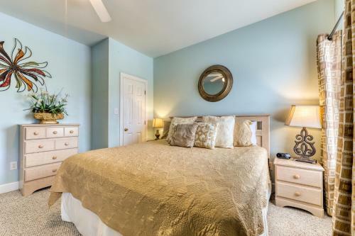 Blue Parrot West 6