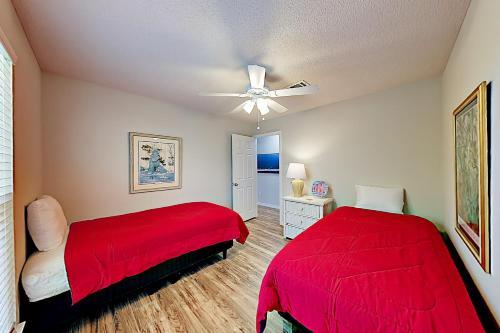 Apartamento New Listing! Blue Heron: 2 Lagoon-front Units Duplex