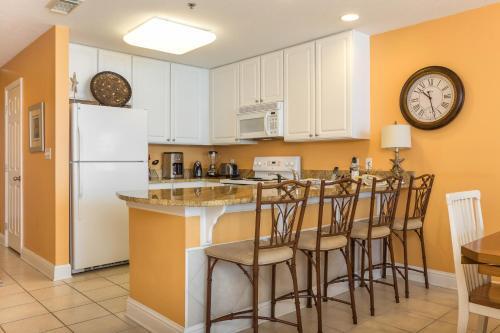 Lighthouse Condominiums III