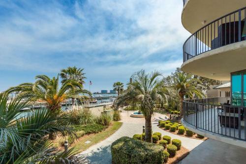 Hotel Phoenix On The Bay 2 By Brett Robinson Vacations