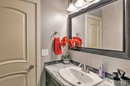 Anchorage House With Private Deck, 8 Mi To Downtown!