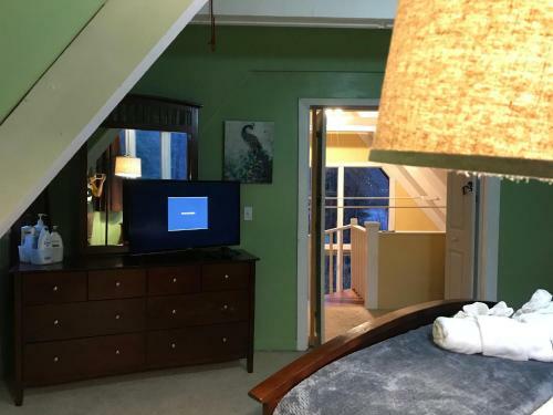 Loft At Alyeska - Private Room In Shared House