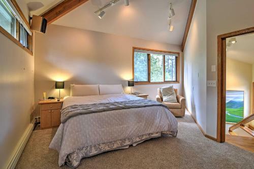 Custom Girdwood Home 2 Blocks From Alyeska Resort!