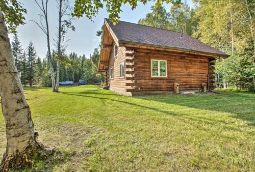 North Pole Log Cabin With Northern Lights Views!