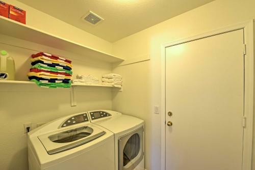 Spacious Phoenix Area Escape With Private Pool Patio