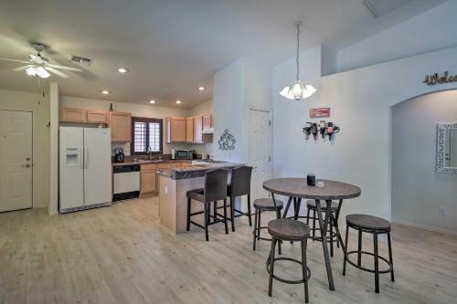 Peaceful Fort Mohave Home 6 Miles Colorado River!
