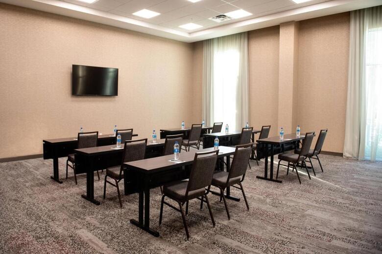 Hotel Courtyard By Marriott Mesa At Wrigleyville West