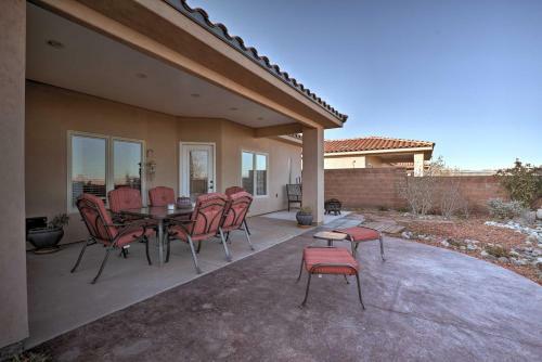 Horseshoe Bend Retreat With Fire Pit, Patio And Mtn Views