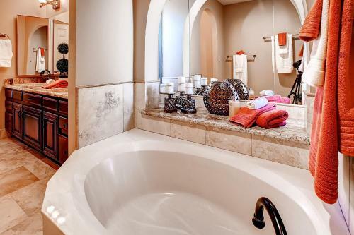 Scottsdale Home With Fireplace And Private Heated Pool!