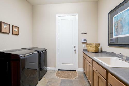 All-suite Home Located In North Phoenix Home